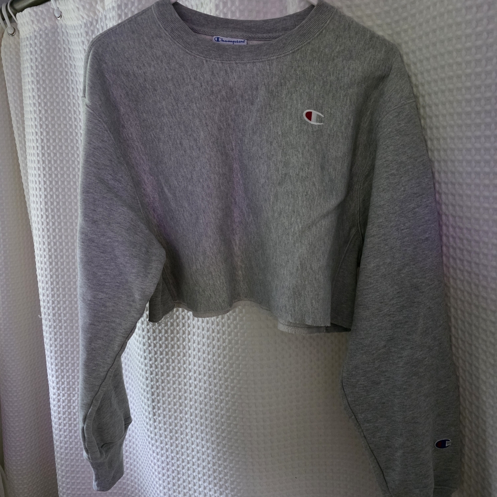 Champion Gray Women's Cropped Sweatshirt